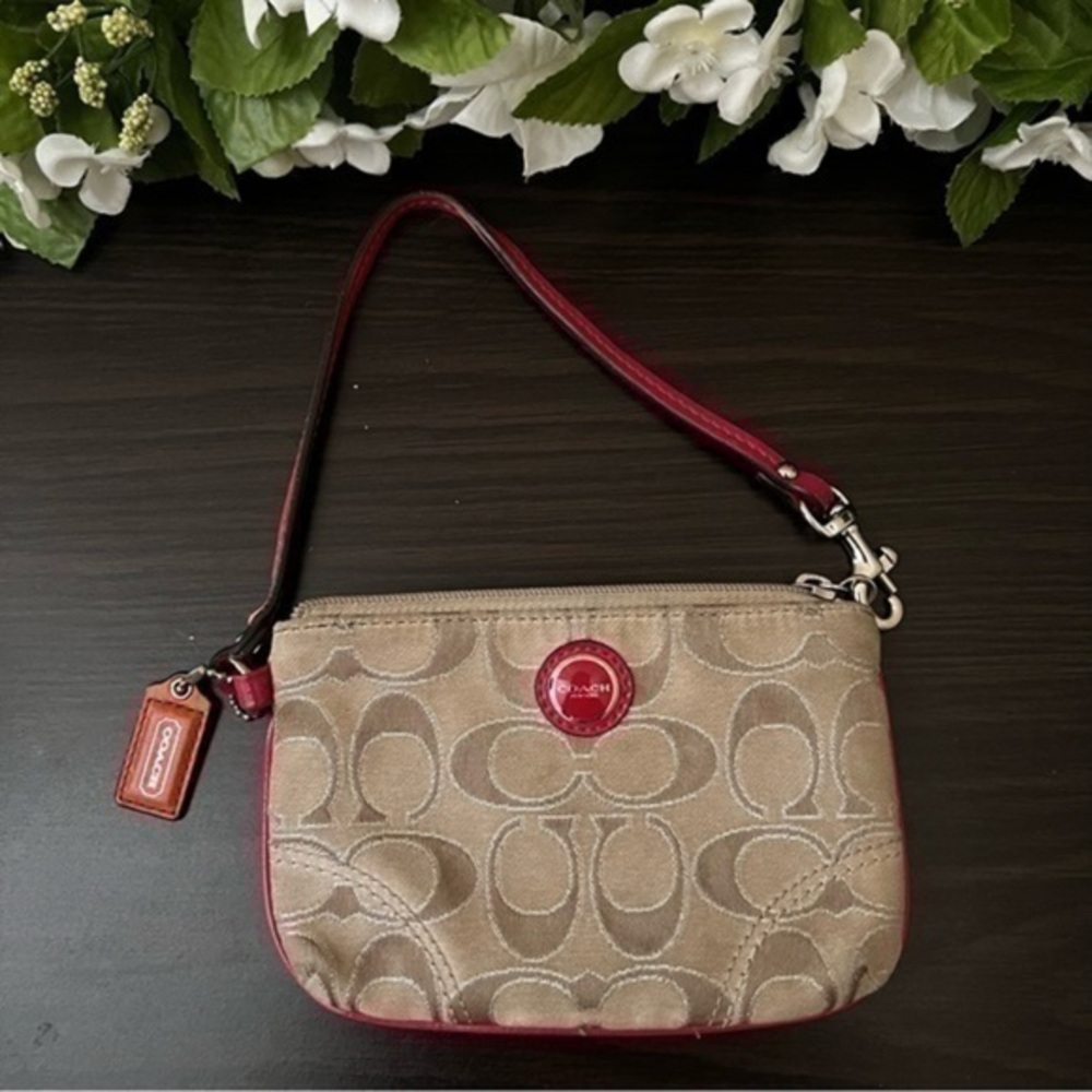 Coach Coach - Picture 3 of 12